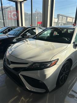 تۆیۆتا کامری